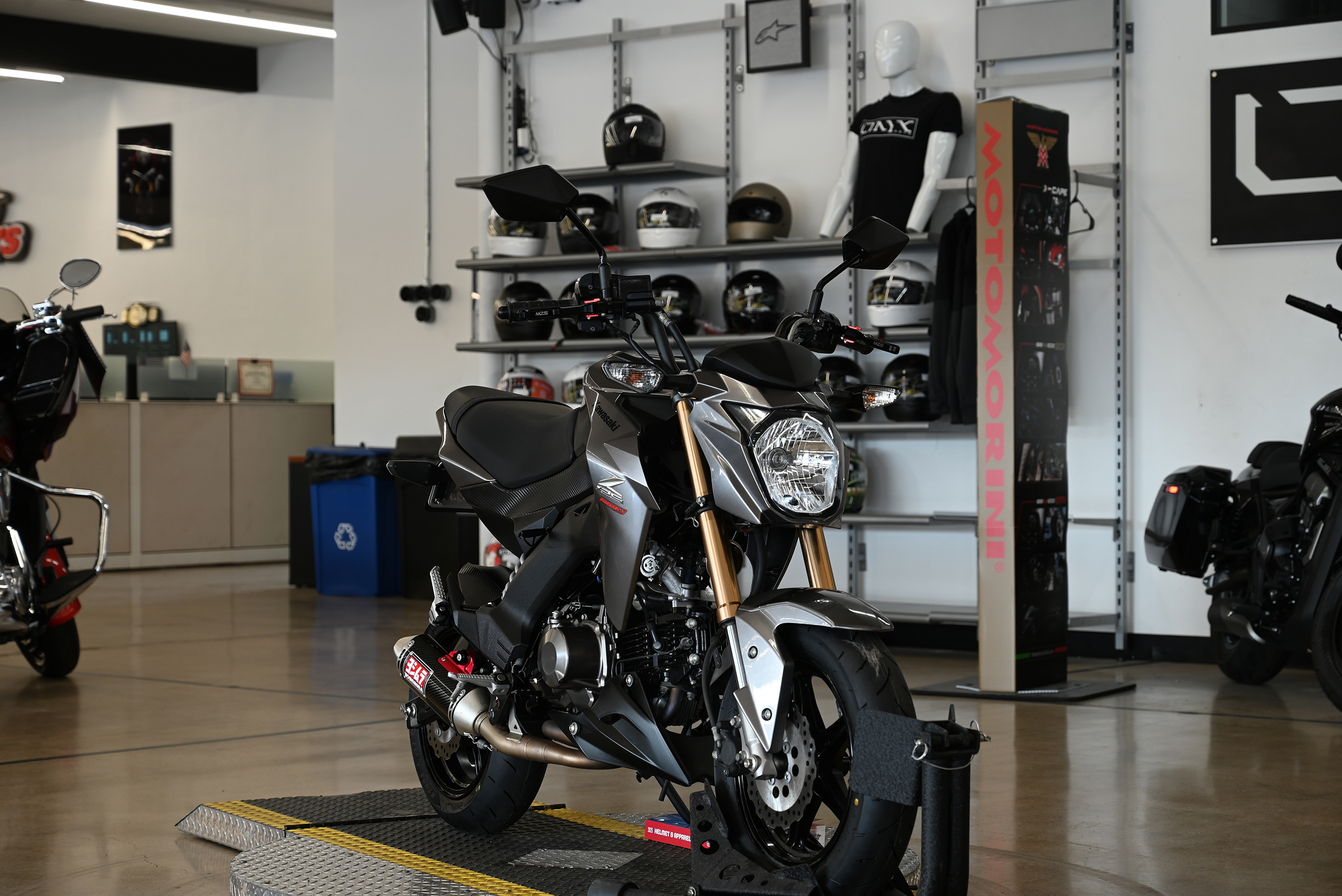 2017 Kawasaki Z125 Pro Onyx Moto