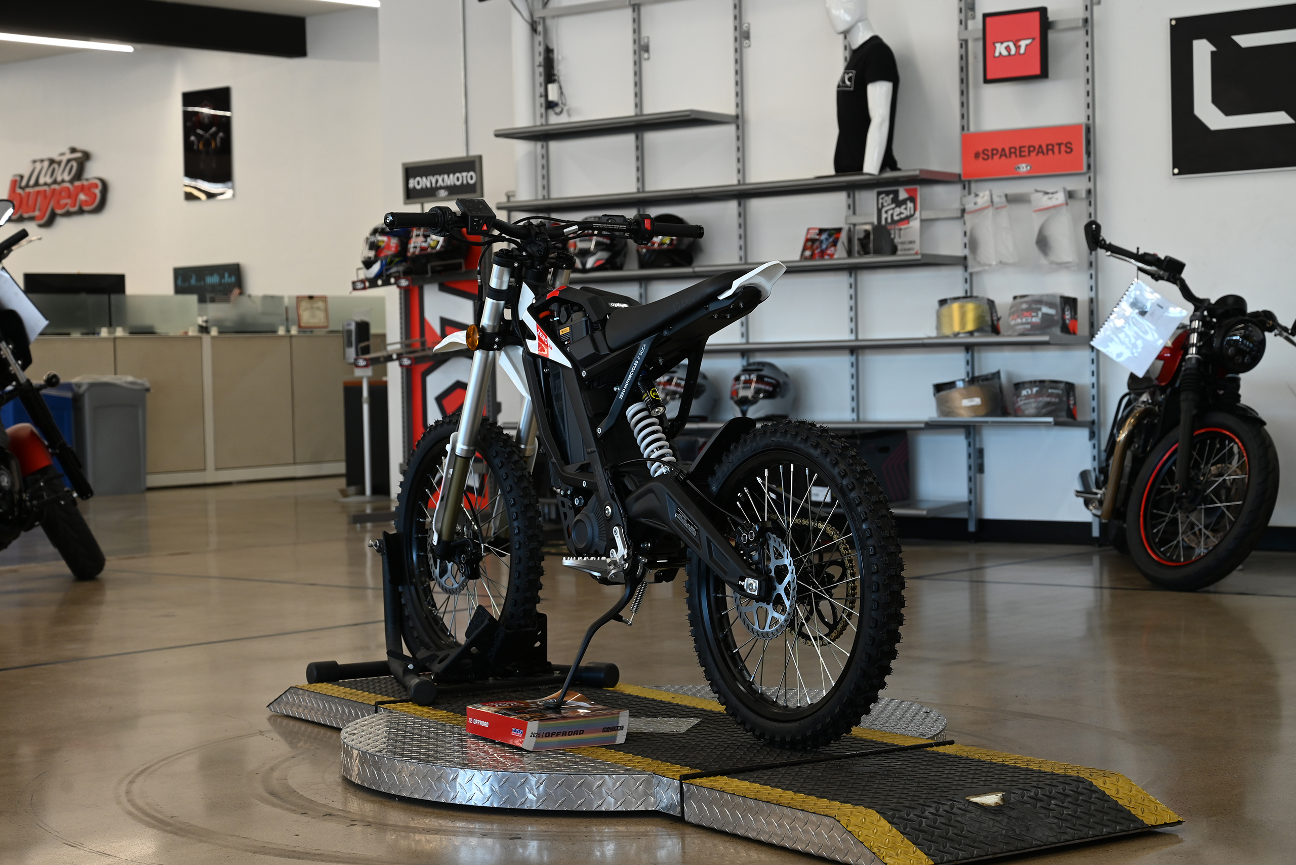 2026 Zero XB - Onyx Moto