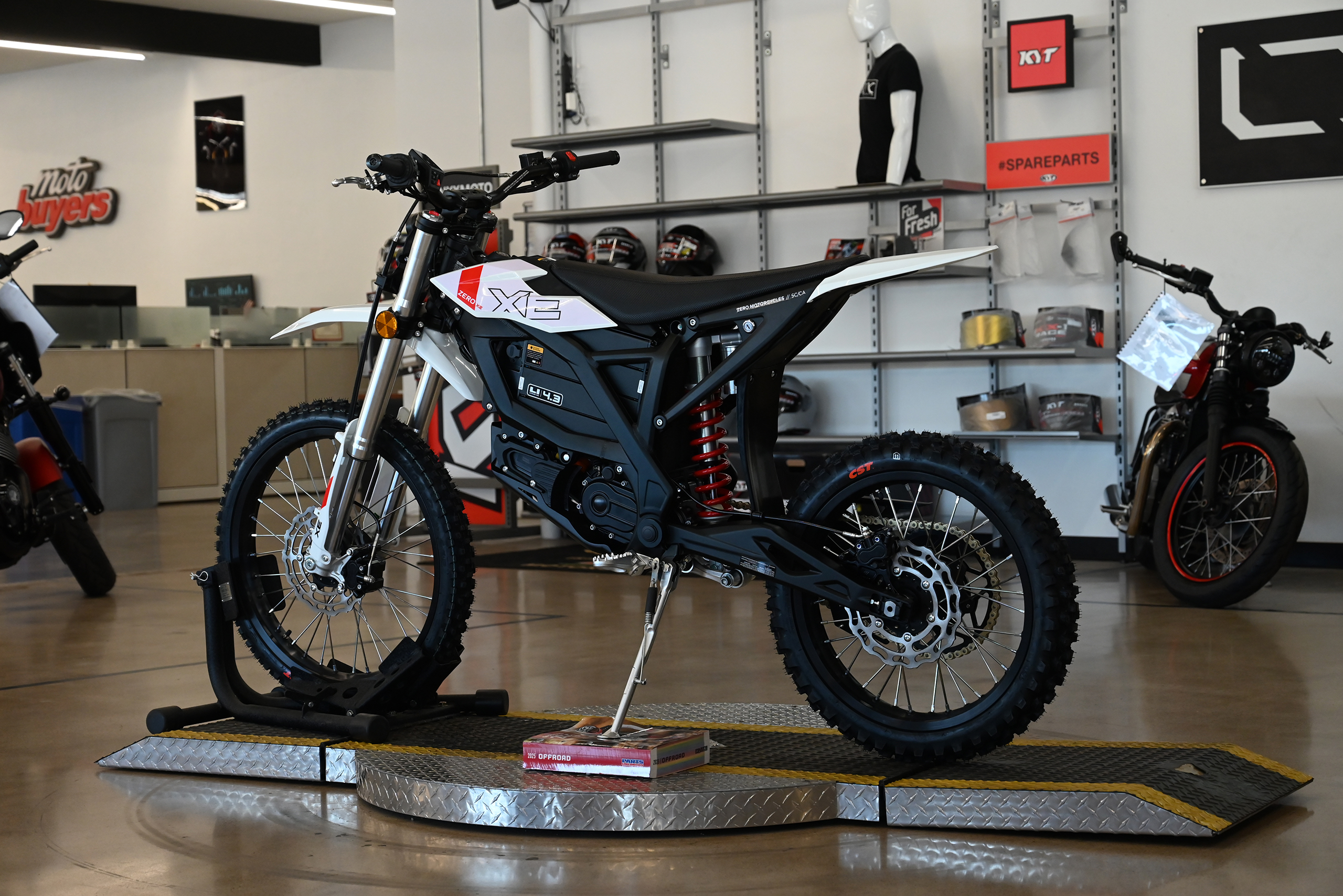 2026 Zero XE - Onyx Moto