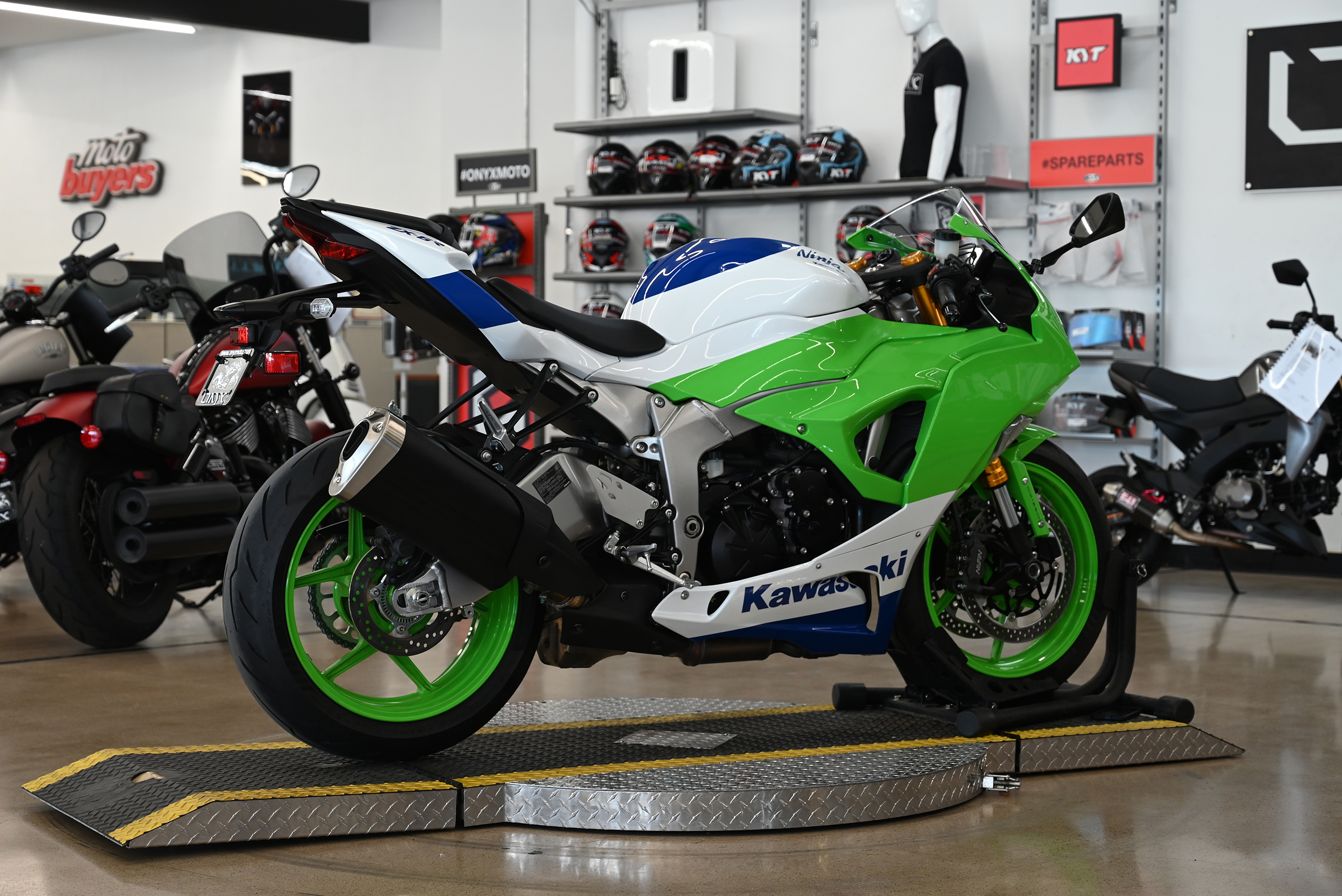 2024 Kawasaki Ninja ZX6R 40th Anniversary - Onyx Moto