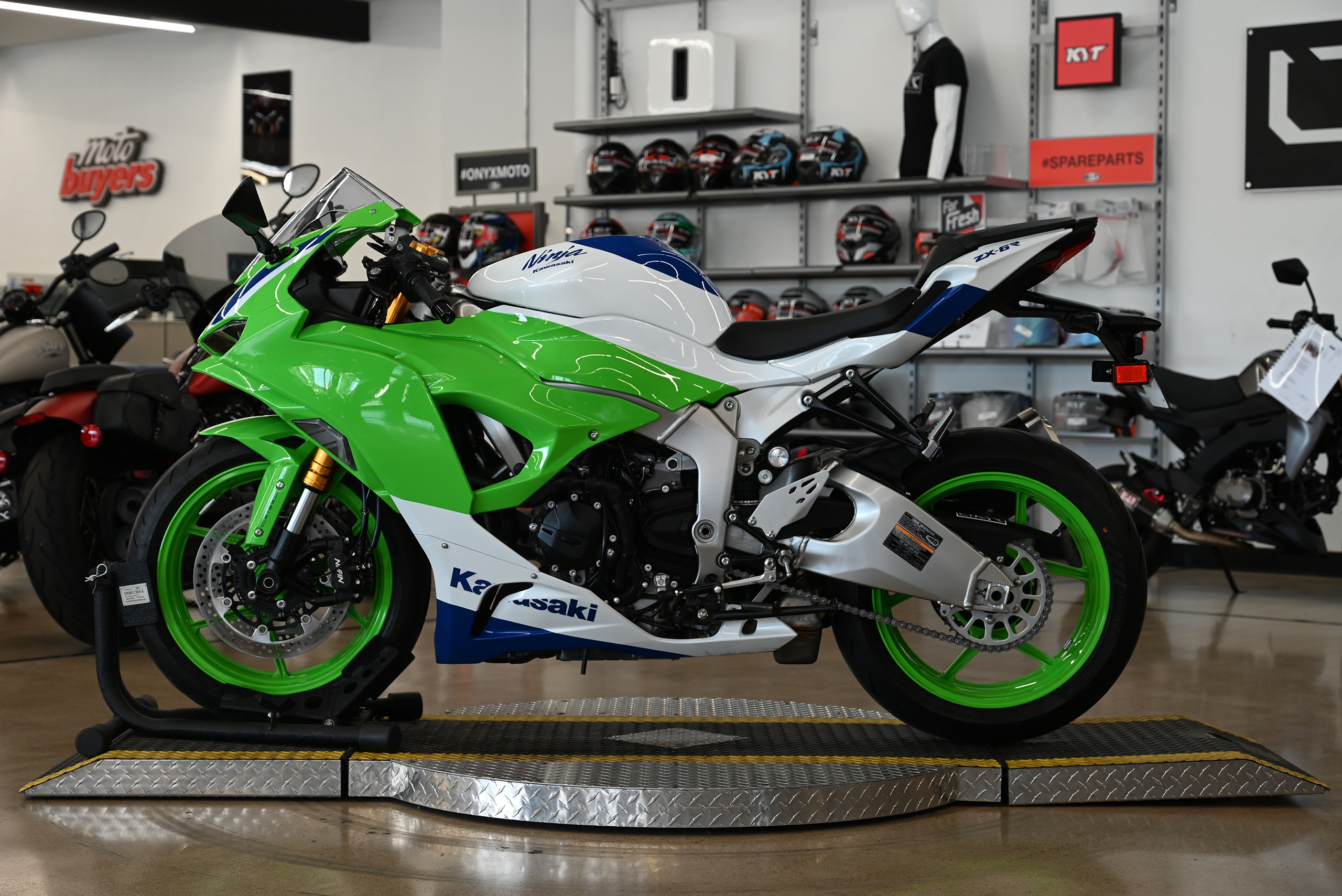 オーガニック Crisscross metal–organic frameworks superhydrophobic