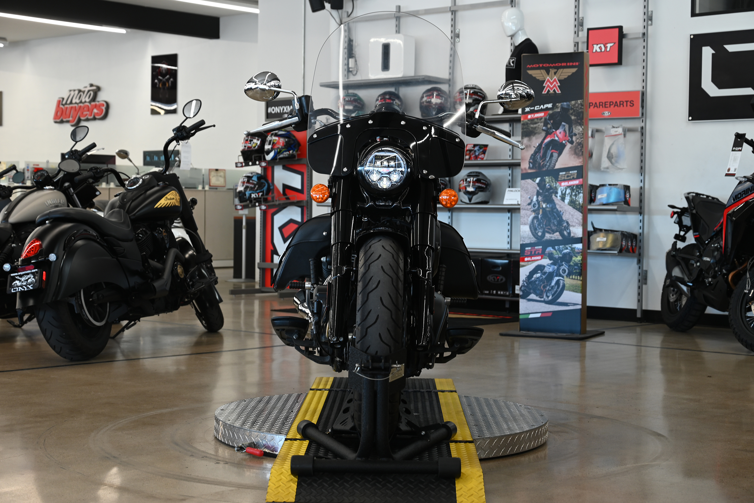 2022 Indian Super Chief - Onyx Moto San Diego