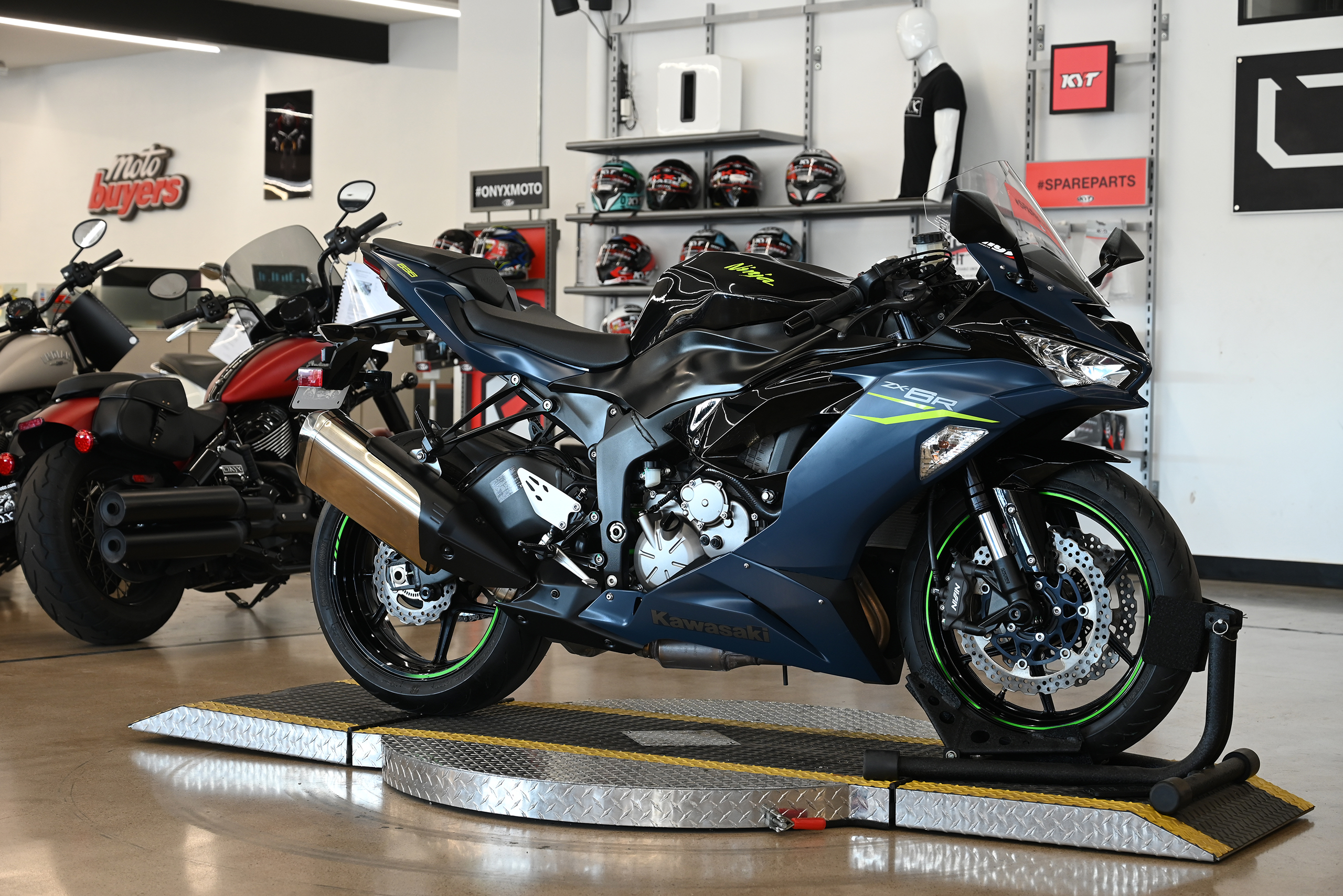 2021 Kawasaki ZX6R - Onyx Moto