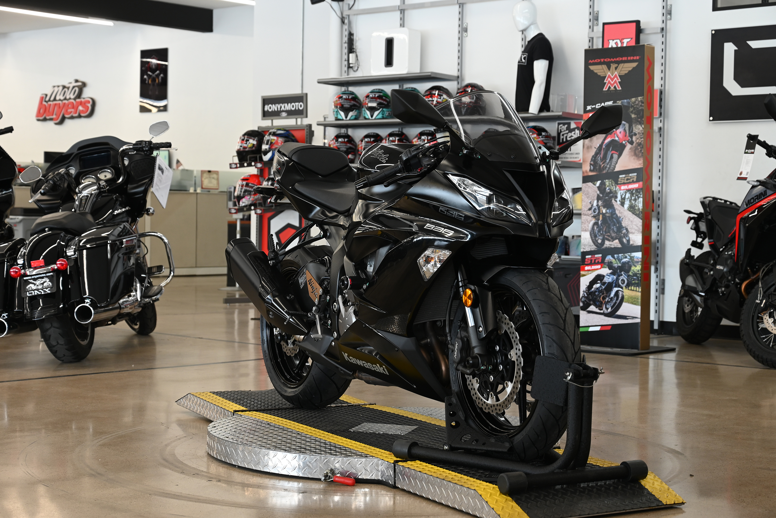 2013 Kawasaki Ninja ZX6R - Onyx Moto