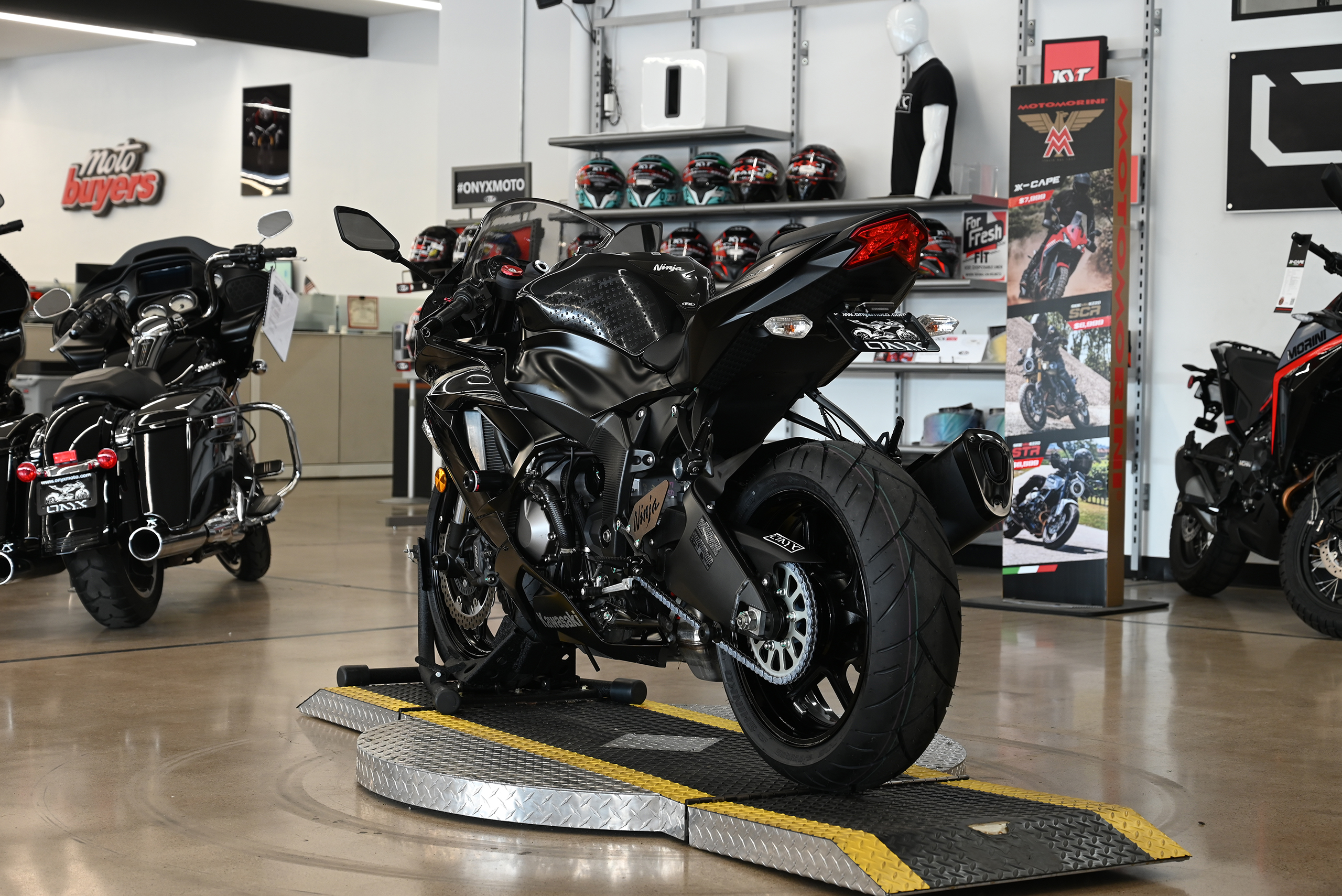 2013 Kawasaki Ninja ZX6R - Onyx Moto