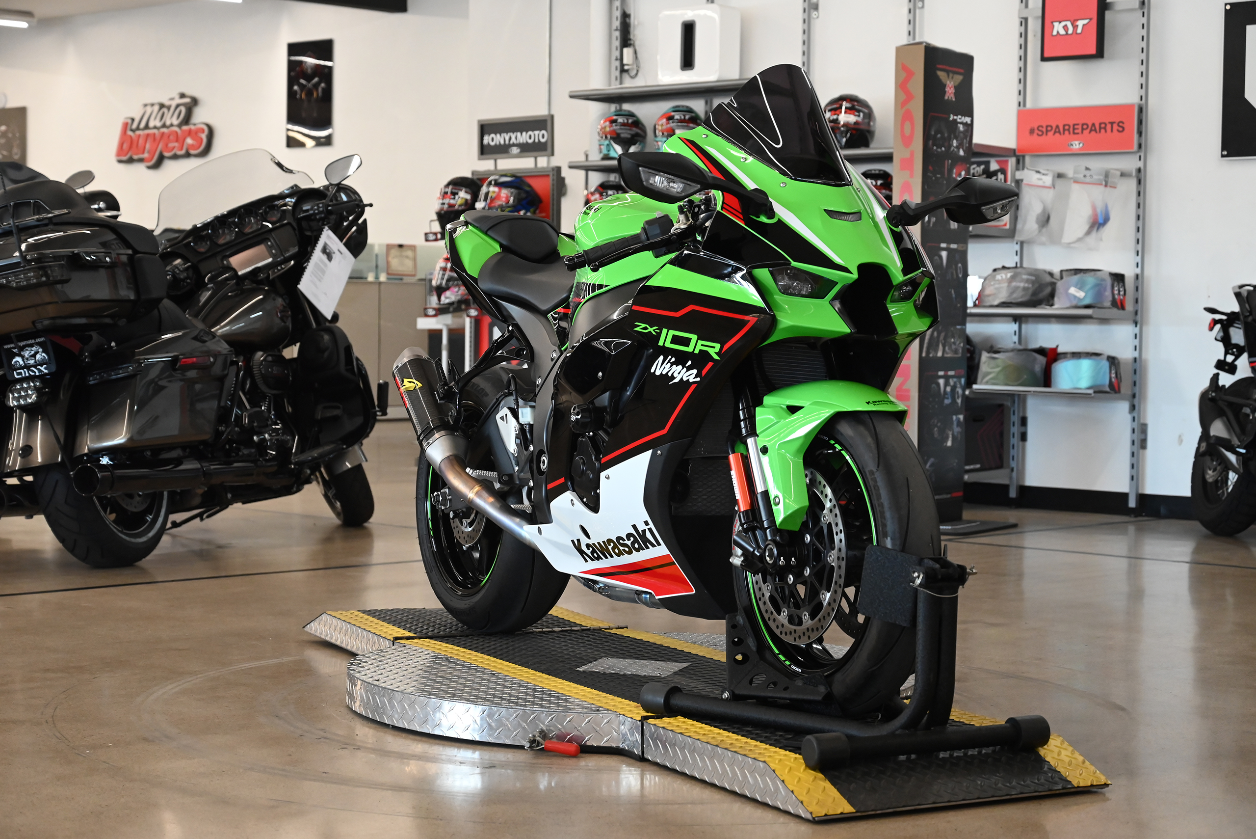 2021 Kawasaki Ninja ZX10R KRT - Onyx Moto San Diego