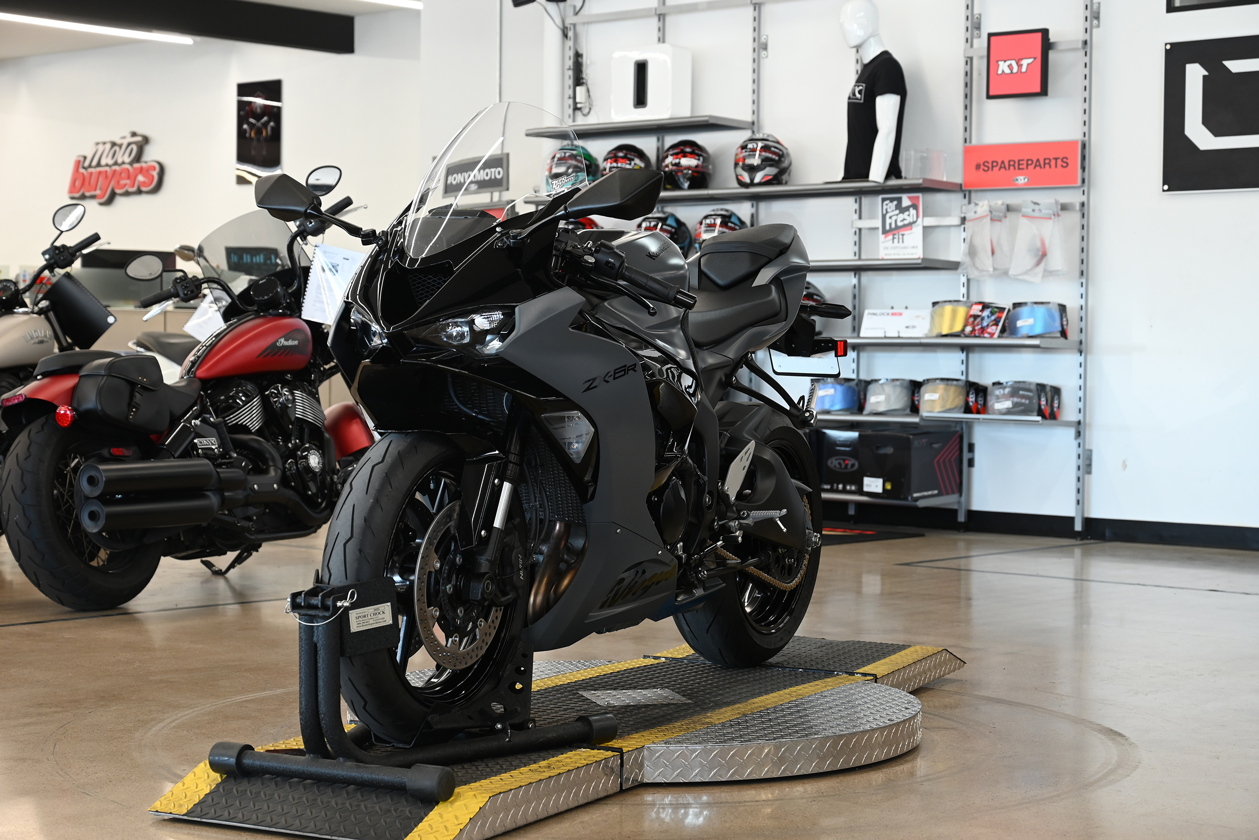 2025 Kawasaki ZX6R - Onyx Moto San Diego