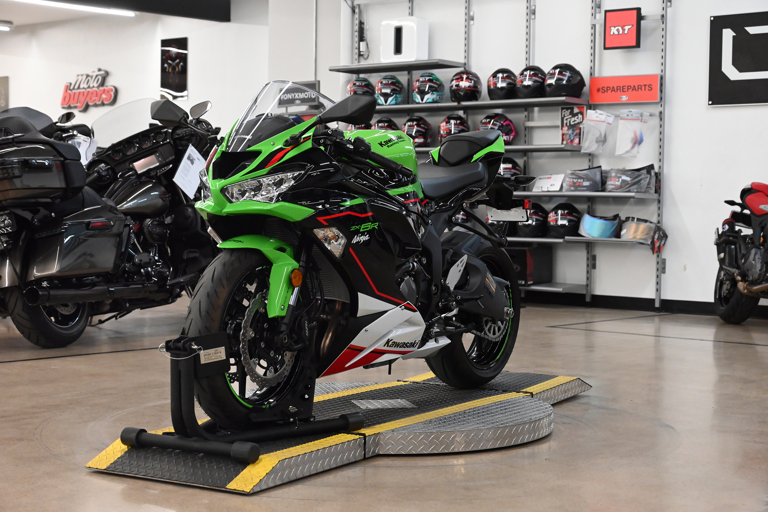 2022 Kawasaki Ninja ZX-6R ABS KRT - Onyx Moto San Diego