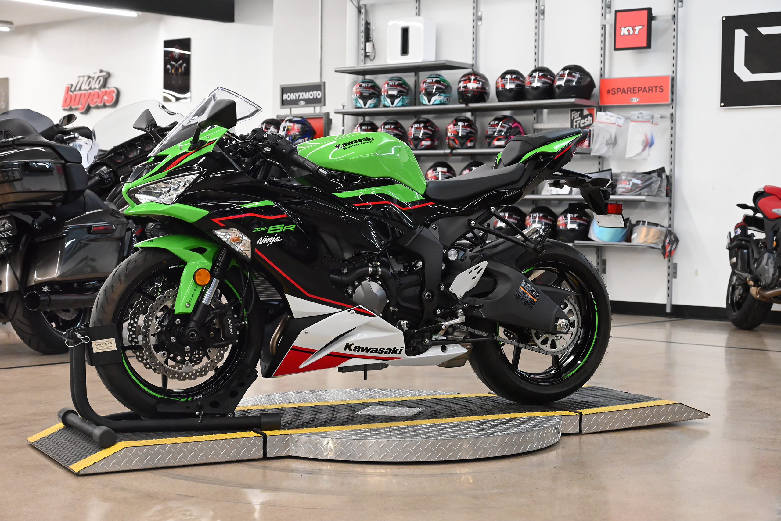 2022 Kawasaki Ninja ZX-6R ABS KRT - Onyx Moto San Diego
