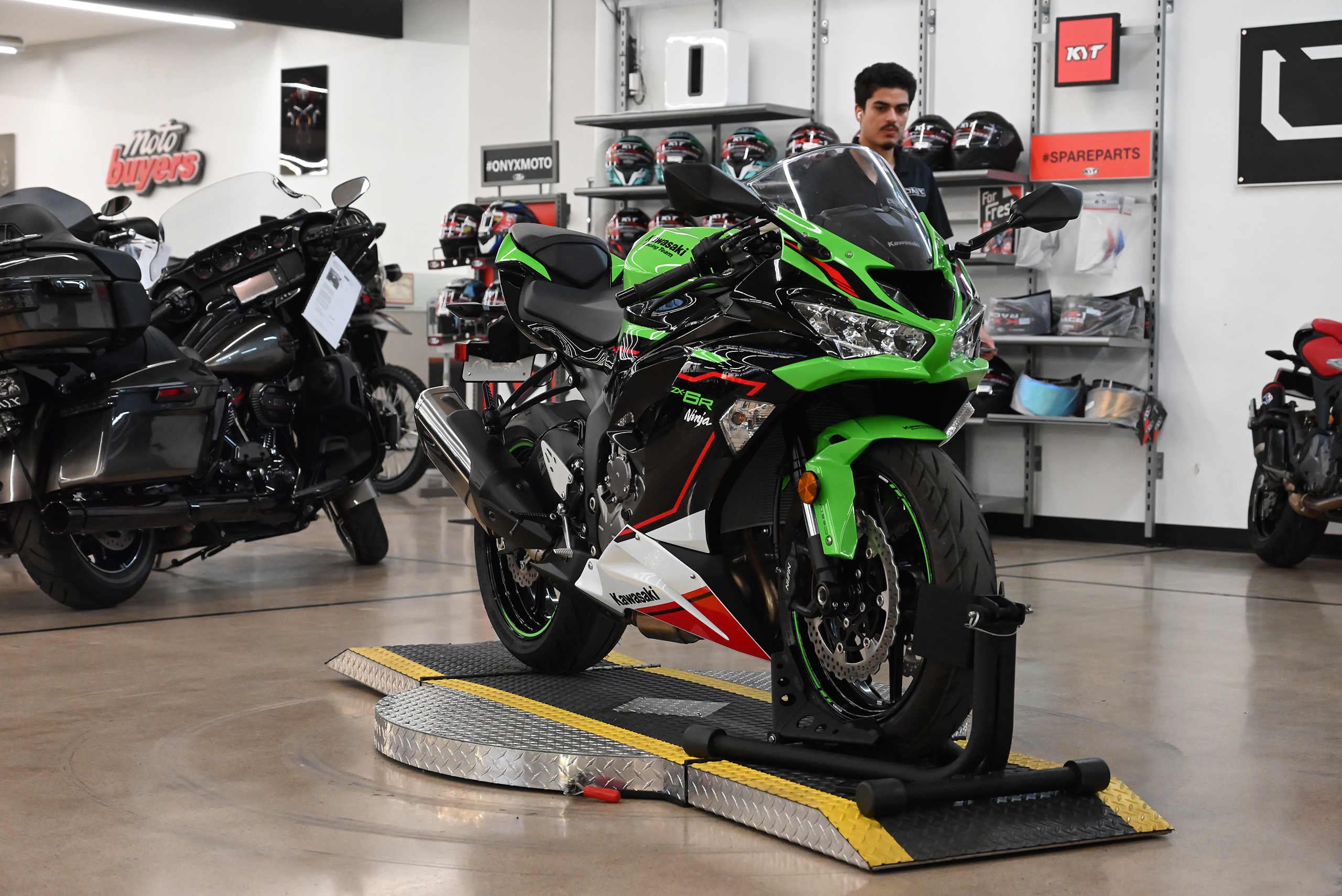 2022 Kawasaki Ninja ZX-6R KRT - Onyx Moto San Diego