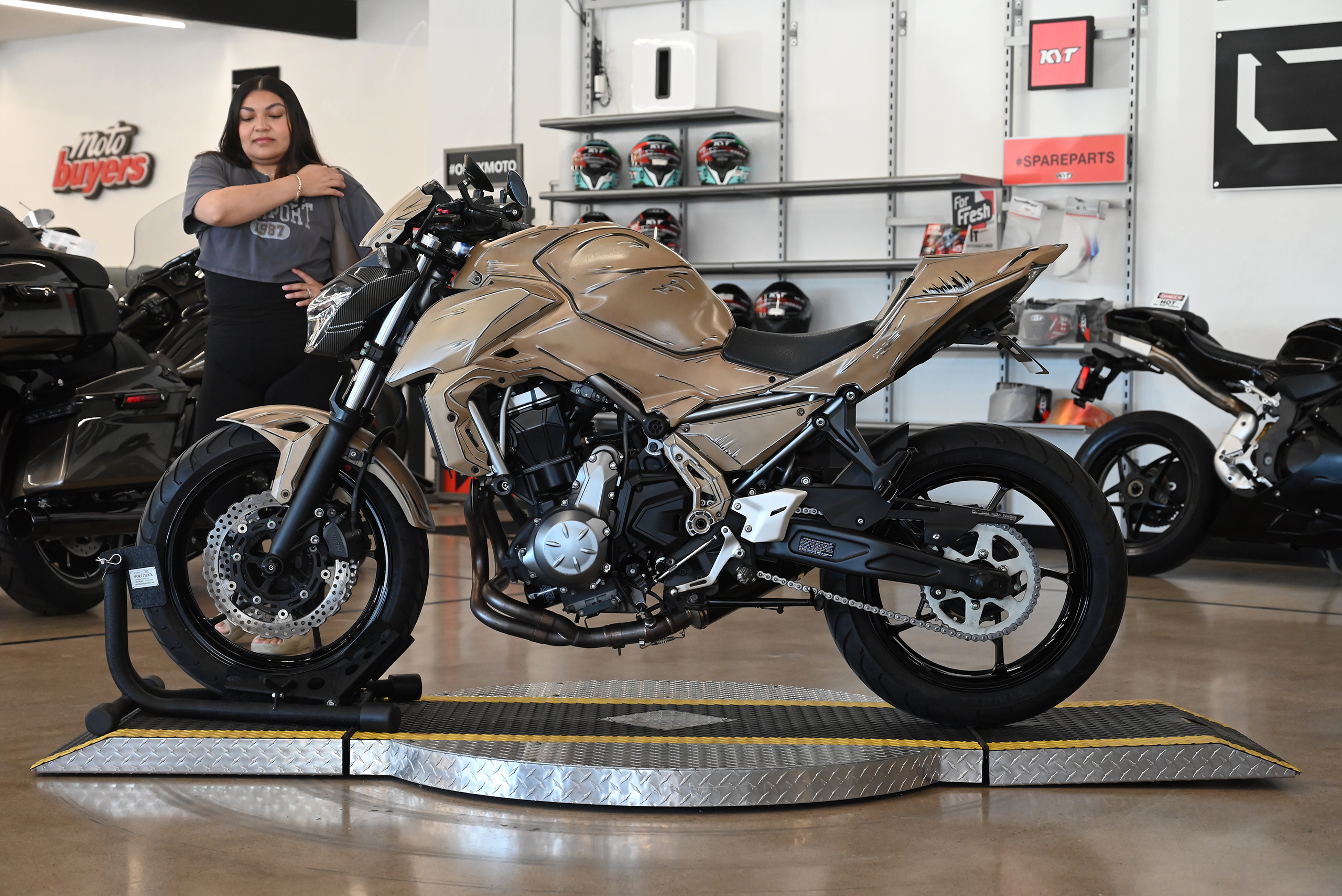 鴎人 2017 Kawasaki Z650 - Onyx Moto San Diego