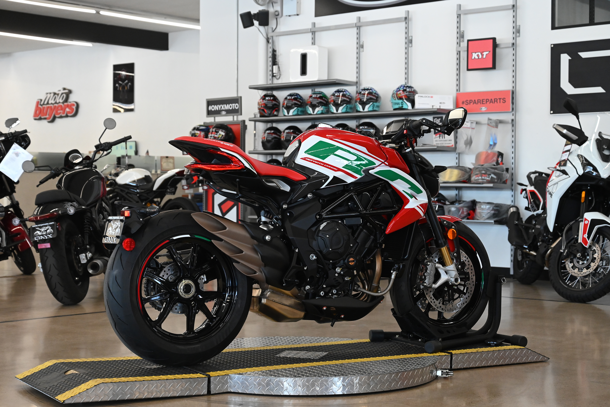 2025 MV Agusta Dragster RC SCS - Onyx Moto San Diego