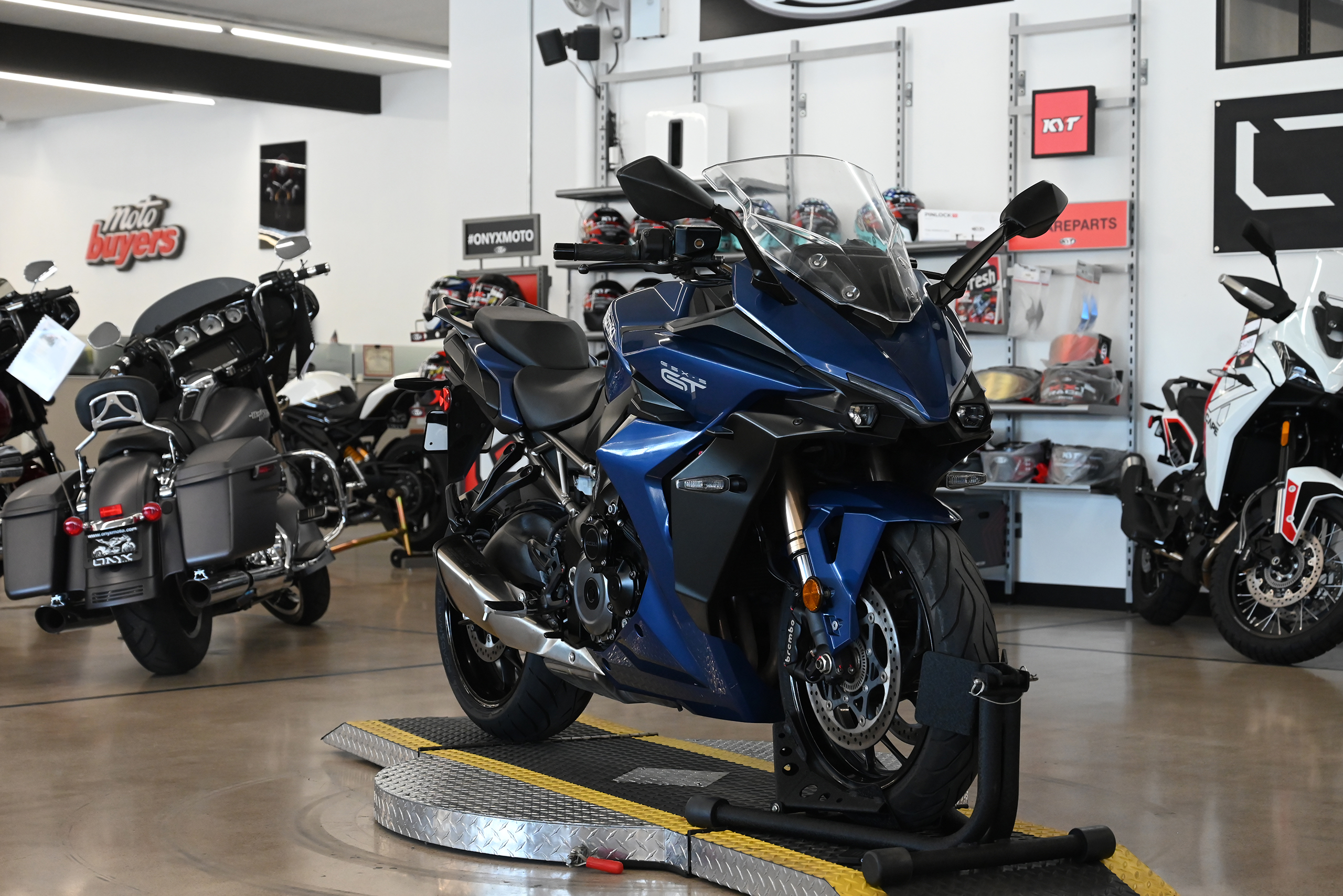 2023 Suzuki GSXS1000GT - Onyx Moto San Diego