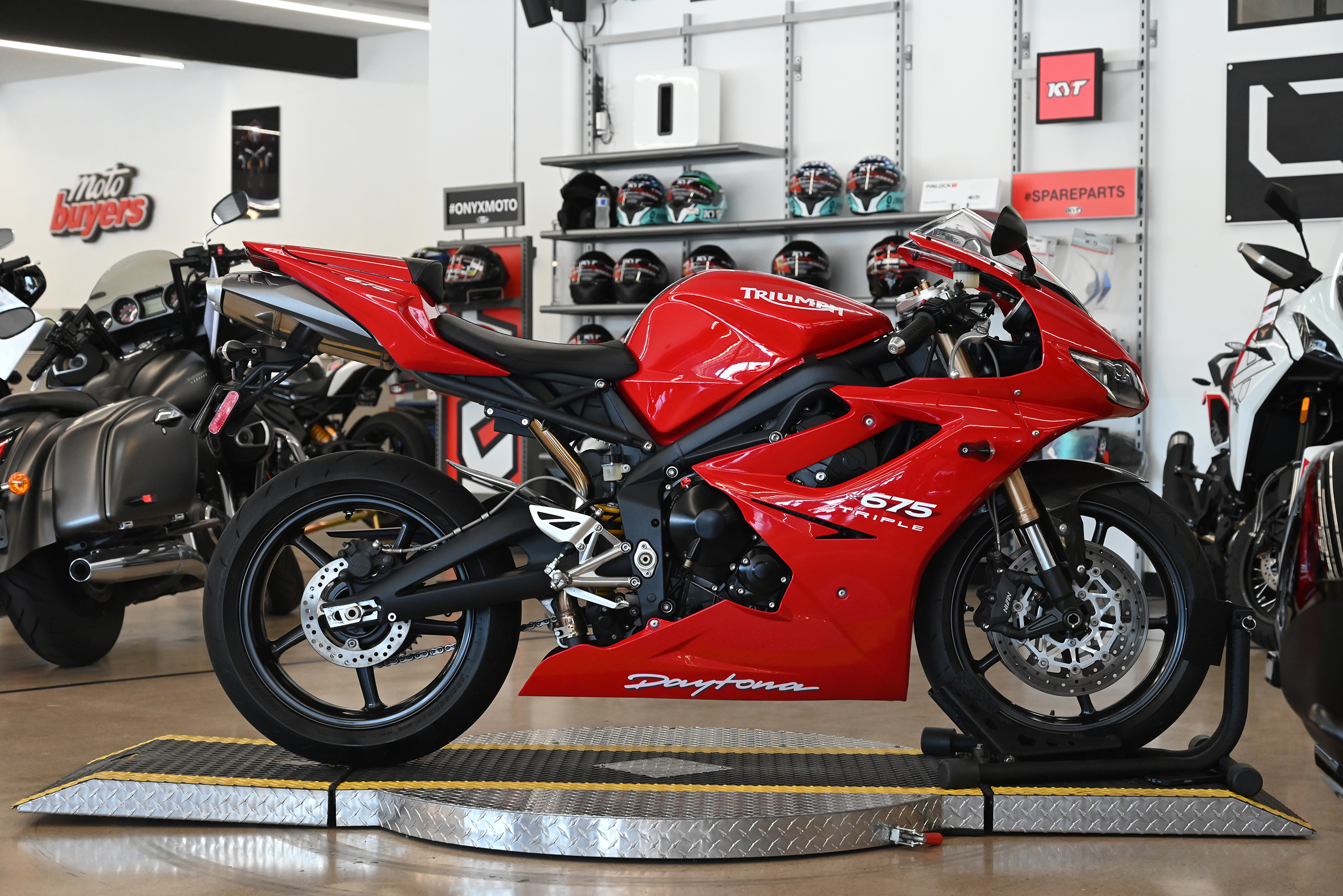 2011 Triumph Daytona 675 - Onyx Moto San Diego