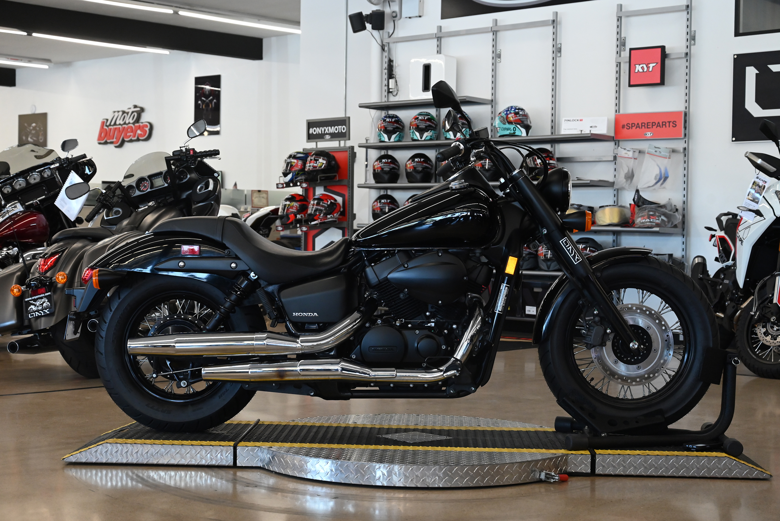 2019 Honda Shadow Phantom 750 - Onyx Moto San Diego