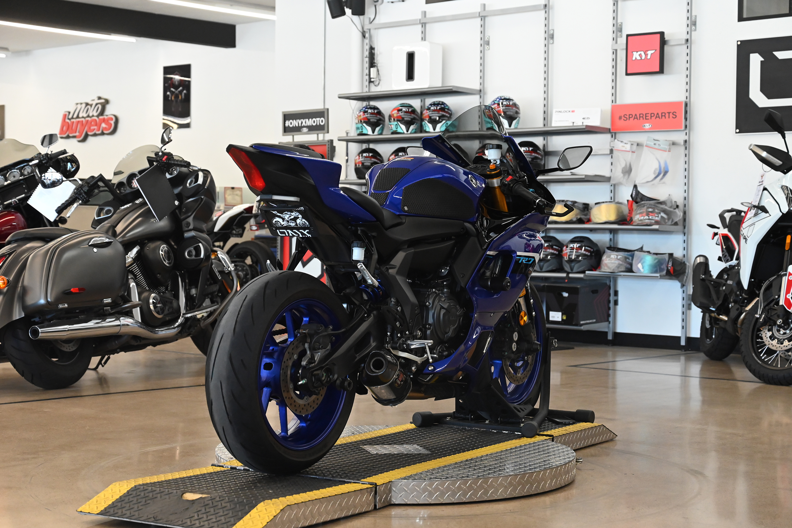 2025 Yamaha R7 - Onyx Moto San Diego