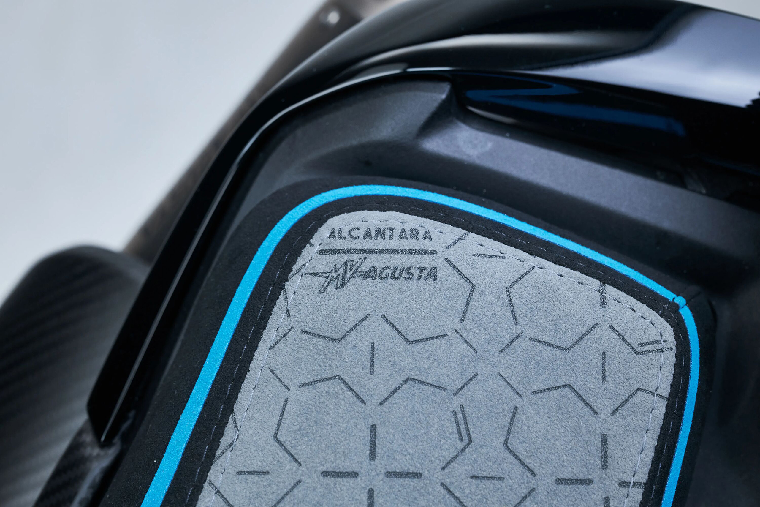 2026 MV Agusta Rush Titanio - Onyx Moto San Diego