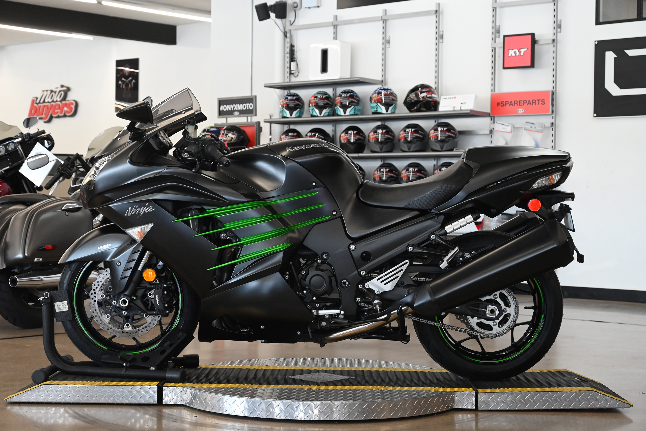 2015 Kawasaki ZX14R - Onyx Moto San Diego