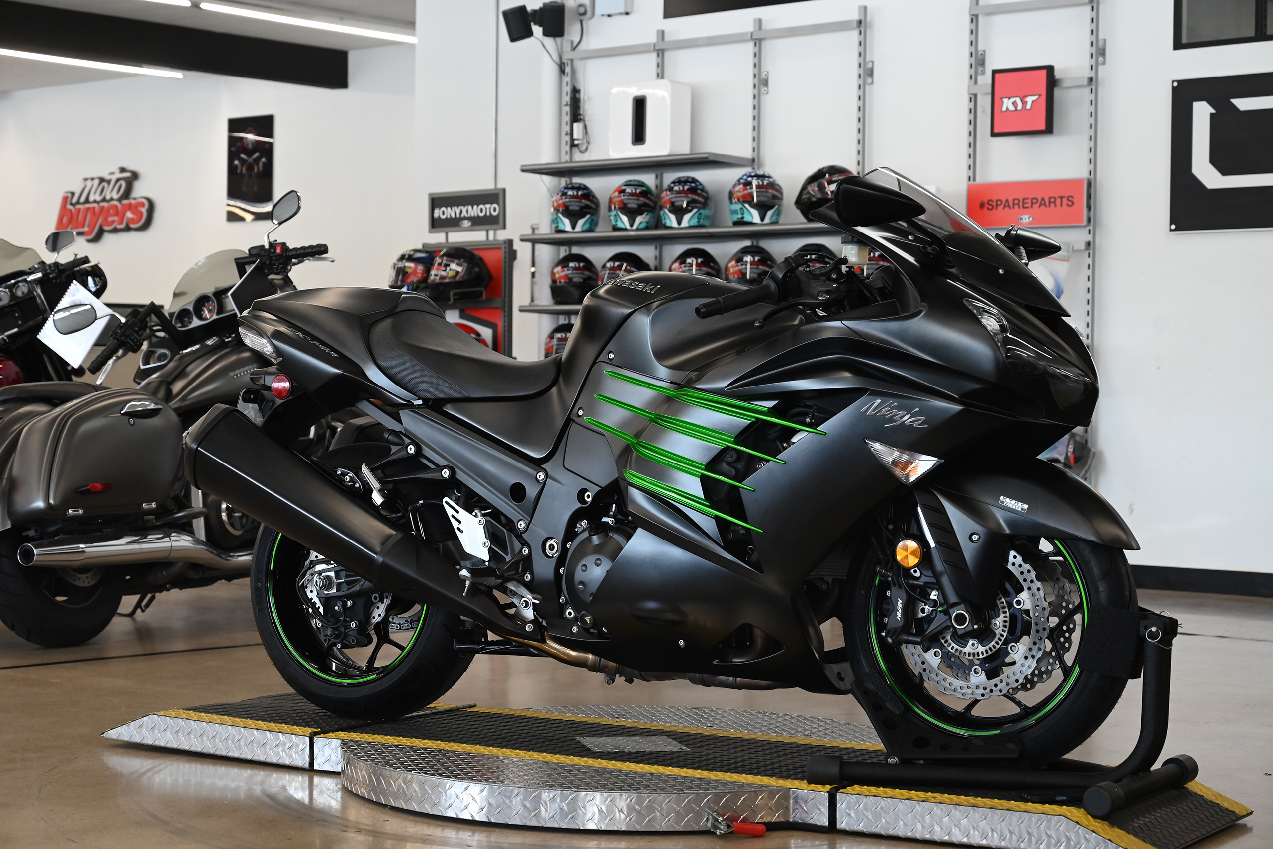 2015 Kawasaki ZX14R - Onyx Moto San Diego
