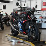 2023 BMW M1000R